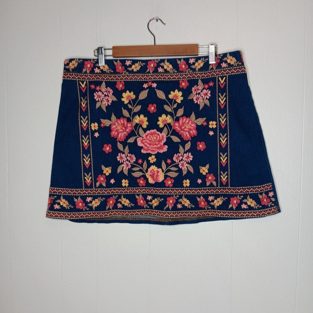 Savanna Jane Denim Mini Skirt 1X Blue Floral Embroidered Boho Country Festival - Picture 2 of 8